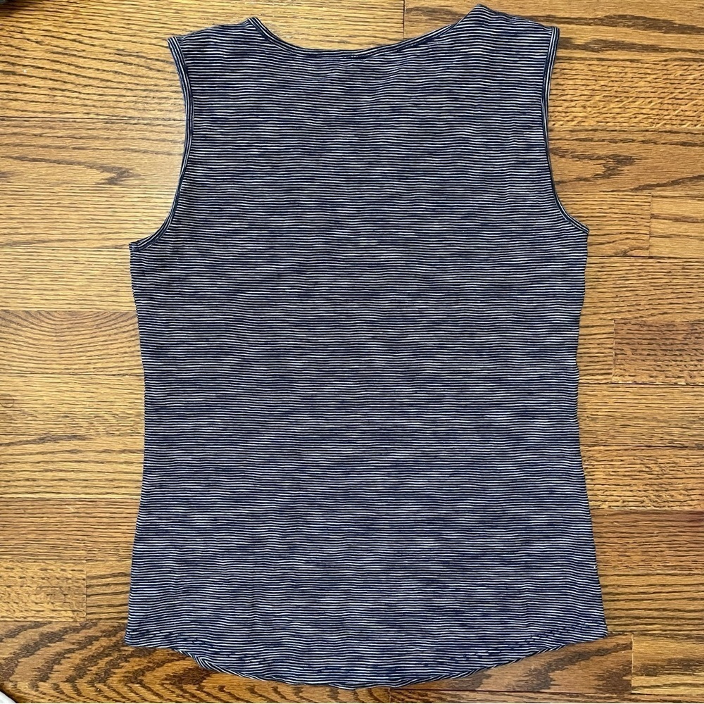 **4/$12** Talbots Sleeveless Striped Top Tank Style - Black and White Size XS - Picture 4 of 5